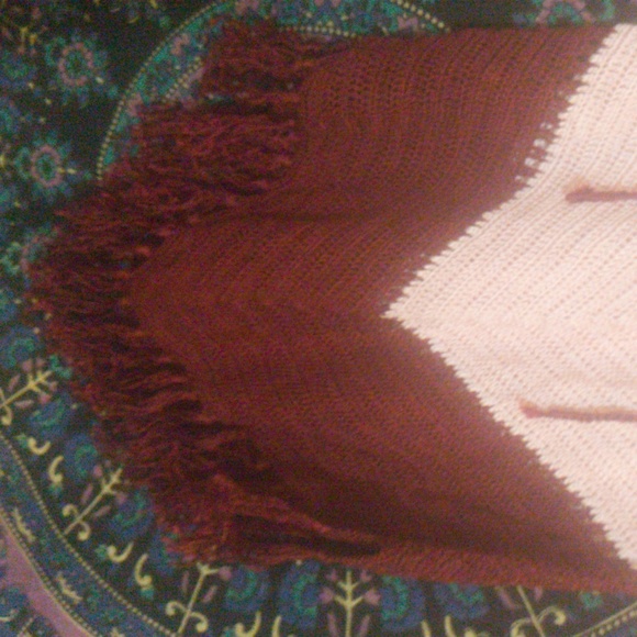 Adorable XS Boho Fringe Bottom Tunic - Picture 6 of 8